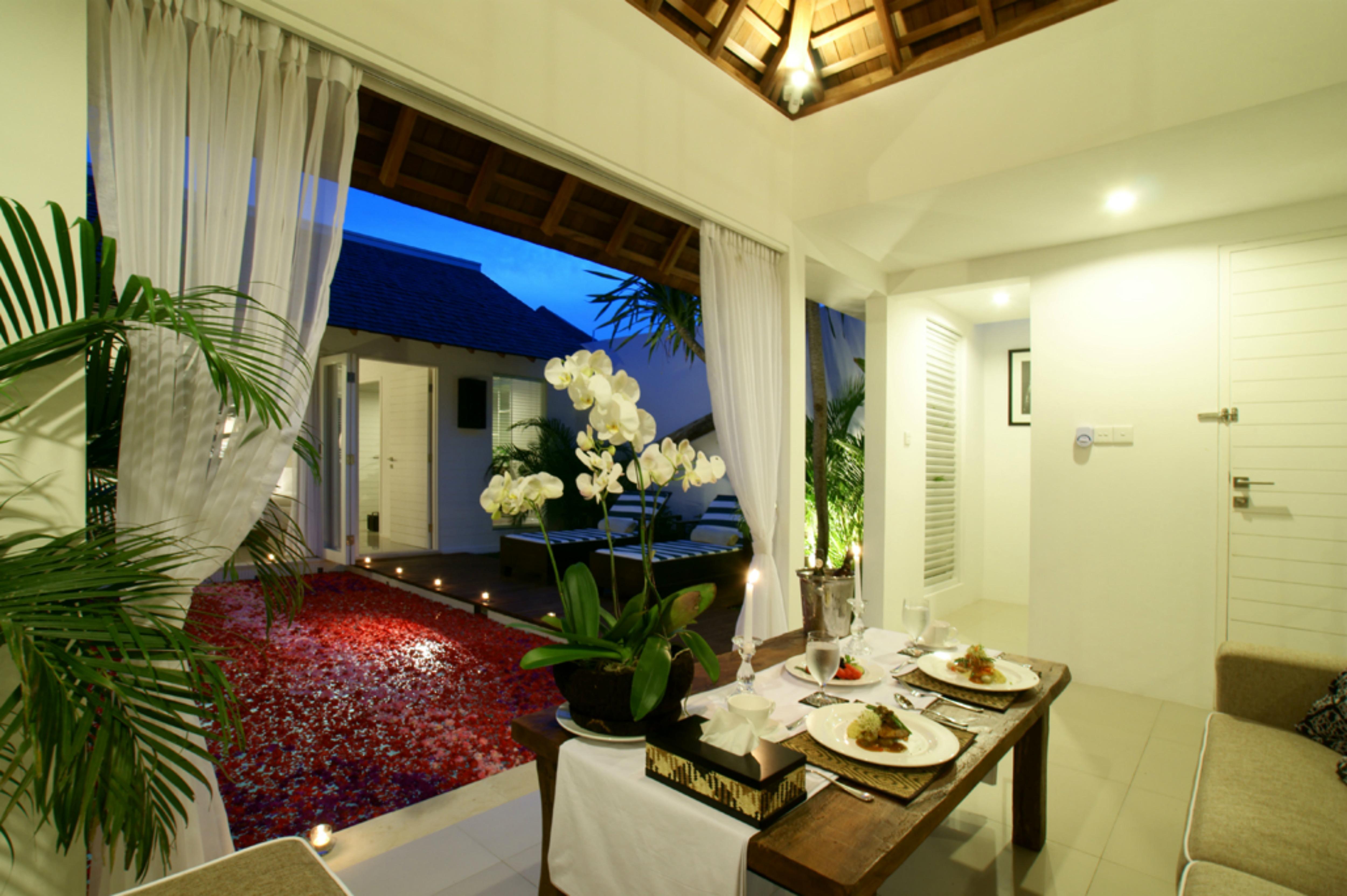 Collection O 20 Astana Kunti Seminyak Hotel Exterior photo