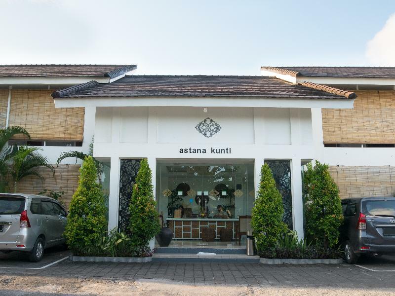 Collection O 20 Astana Kunti Seminyak Hotel Exterior photo